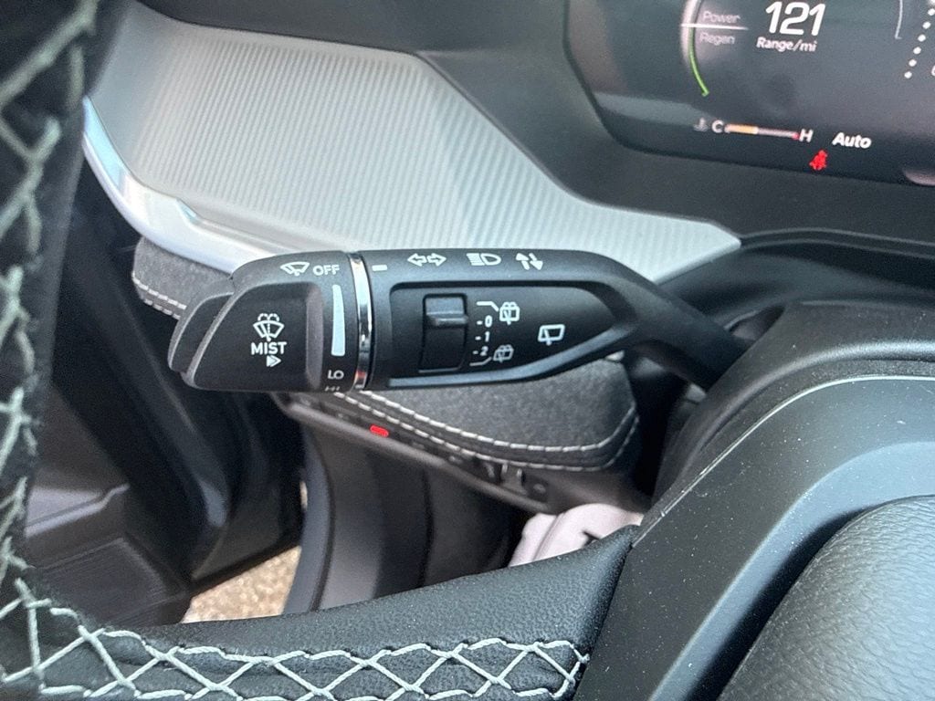 2026 Jeep Cherokee Laredo - Photo 17