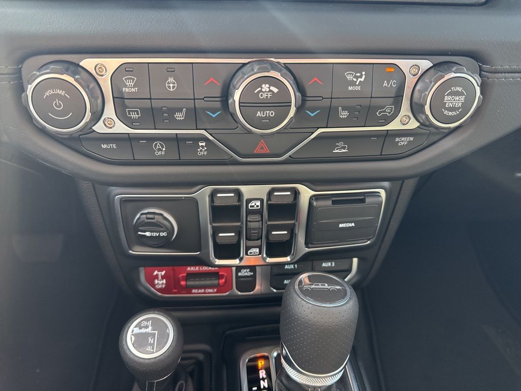 2025 Jeep Gladiator Mojave - Photo 46