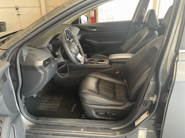 2022 Nissan Altima 2.5 SR photo 4