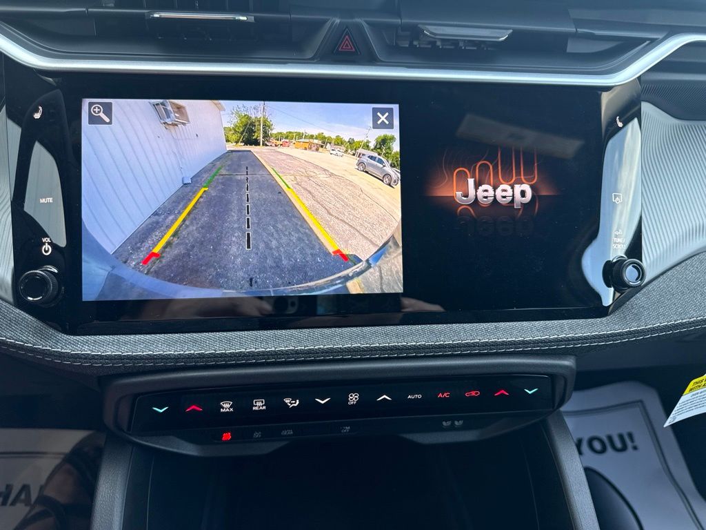 2026 Jeep Cherokee Laredo - Photo 29