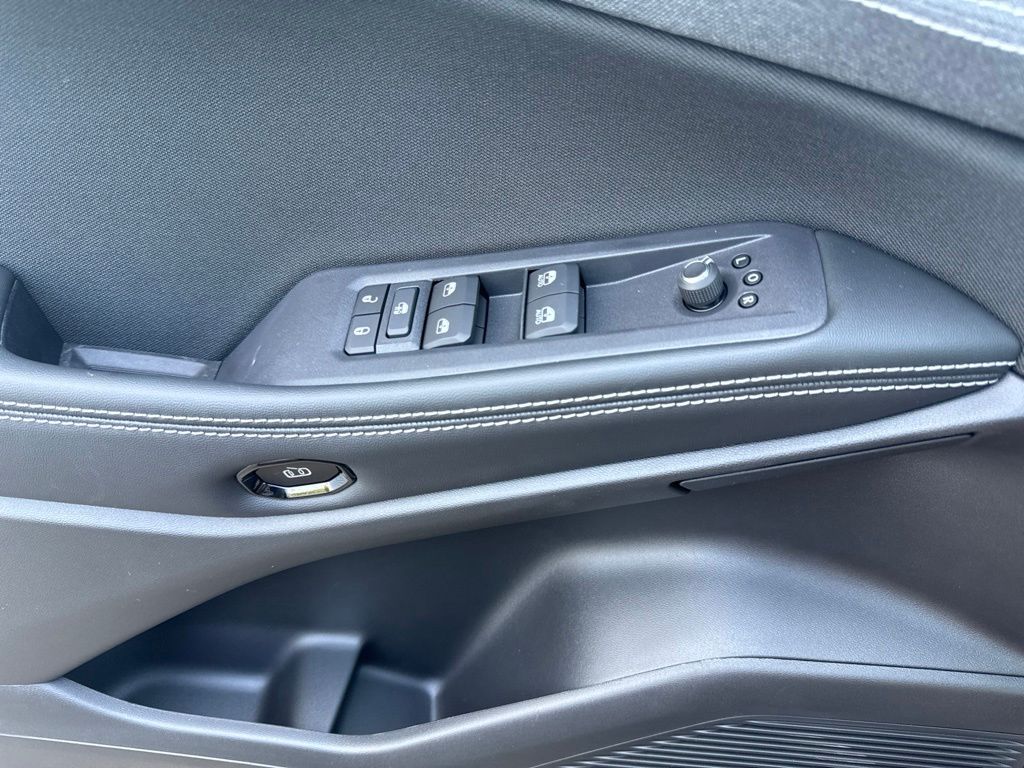 2026 Jeep Cherokee Laredo - Photo 13