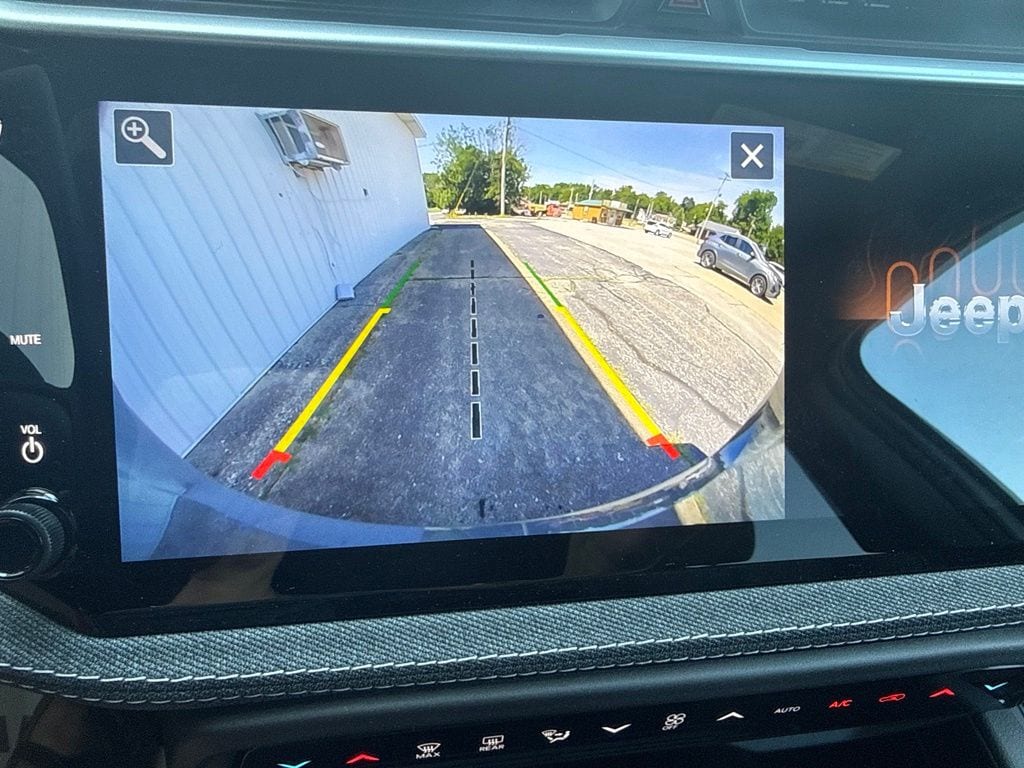 2026 Jeep Cherokee Laredo - Photo 28