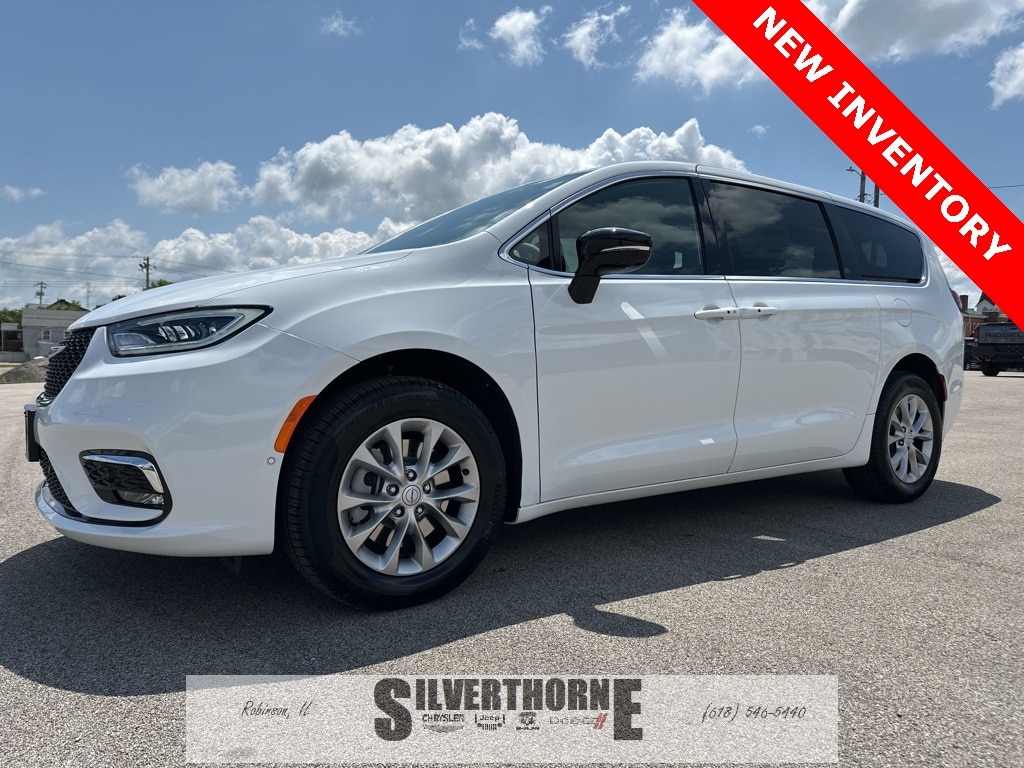 New 2025 Chrysler Pacifica SELECT AWD Passenger Van