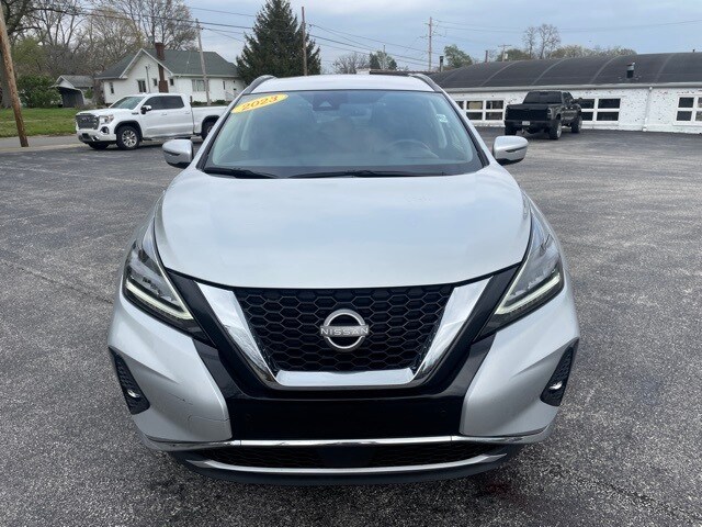 2023 Nissan Murano SV photo 2