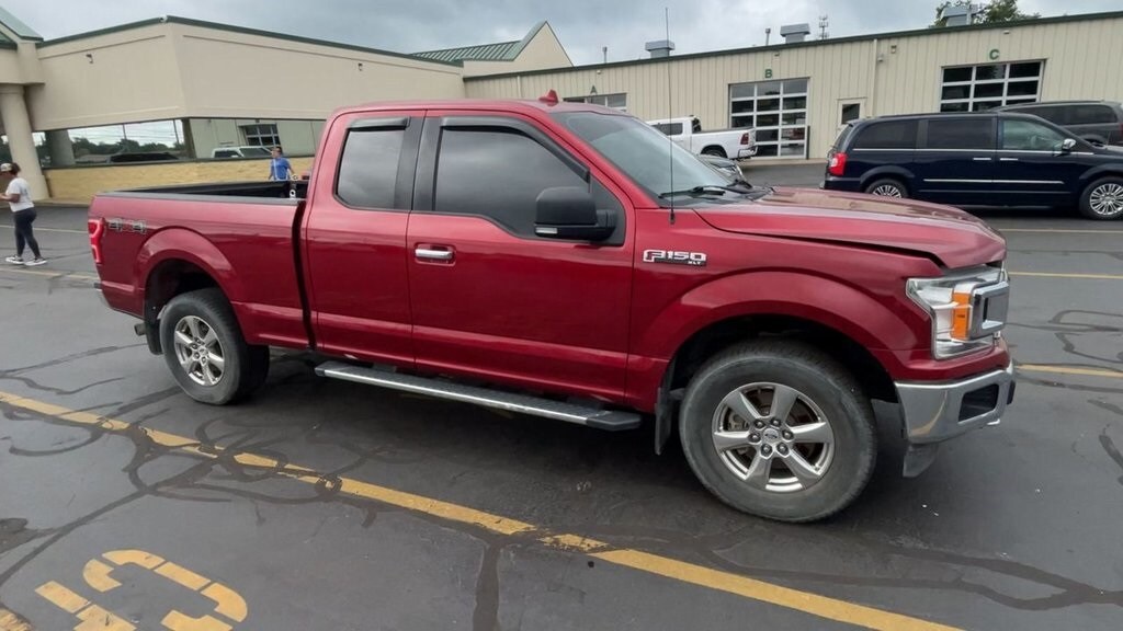 2018 Ford F-150 XLT photo 2