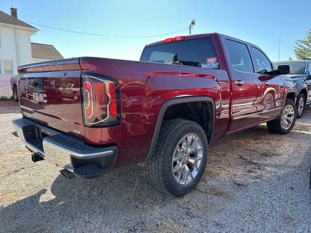 2017 Gmc Sierra 1500 SLT photo 3
