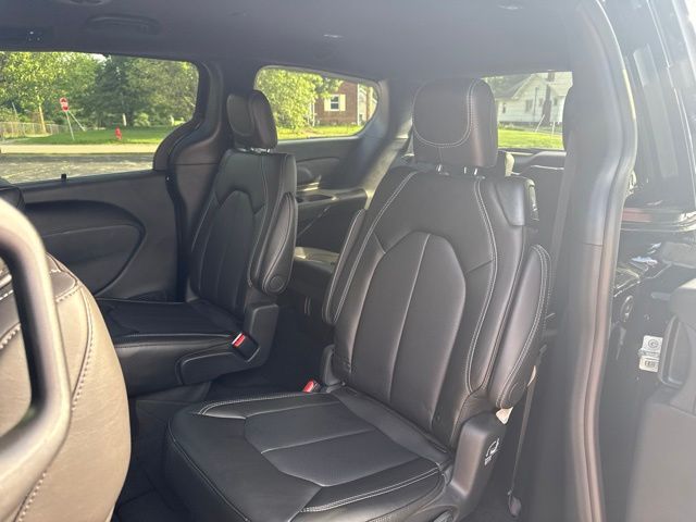 2026 Chrysler Pacifica Select - Photo 29