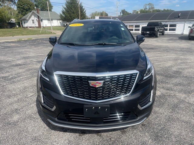 2025 Cadillac XT5 Premium Luxury photo 2