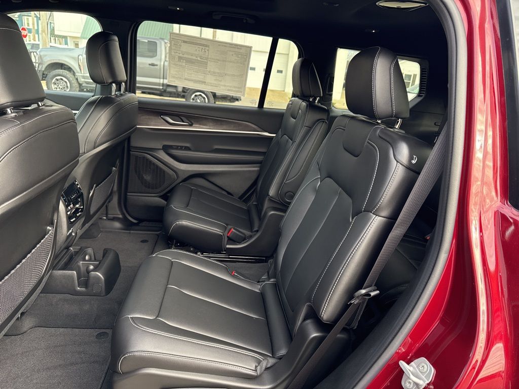 2025 Jeep Grand Cherokee L Limited - Photo 14