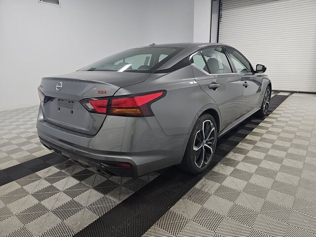 2024 Nissan Altima 2.5 SR photo 3