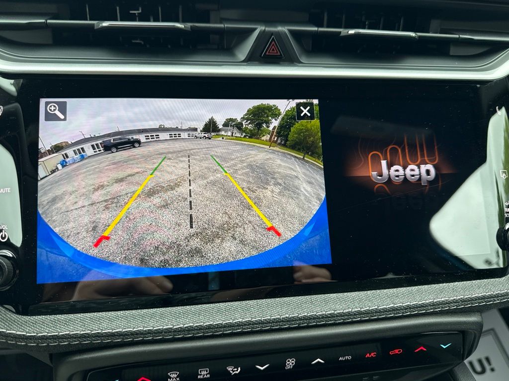 2026 Jeep Cherokee Laredo - Photo 23