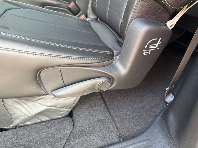 2026 Chrysler Pacifica Select - Photo 33