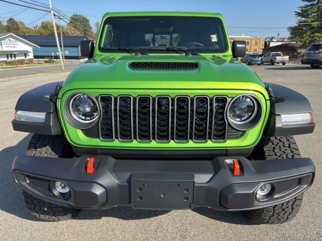 New 2025 Jeep Gladiator MOJAVE 4X4 Pickup