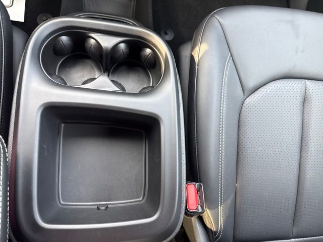 2026 Chrysler Pacifica Select - Photo 21