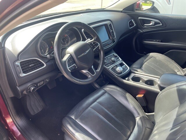2017 Chrysler 200 Limited photo 4