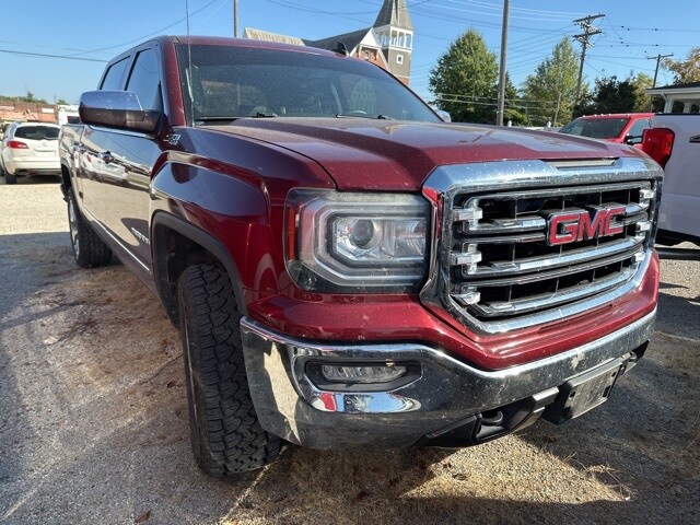 2017 Gmc Sierra 1500 SLT photo 2