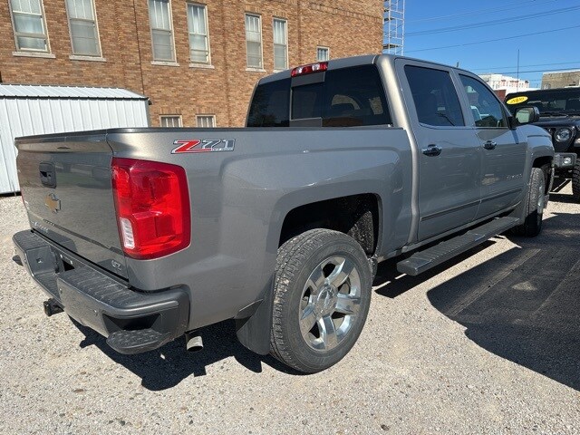 2017 Chevrolet Silverado 1500 LTZ photo 3