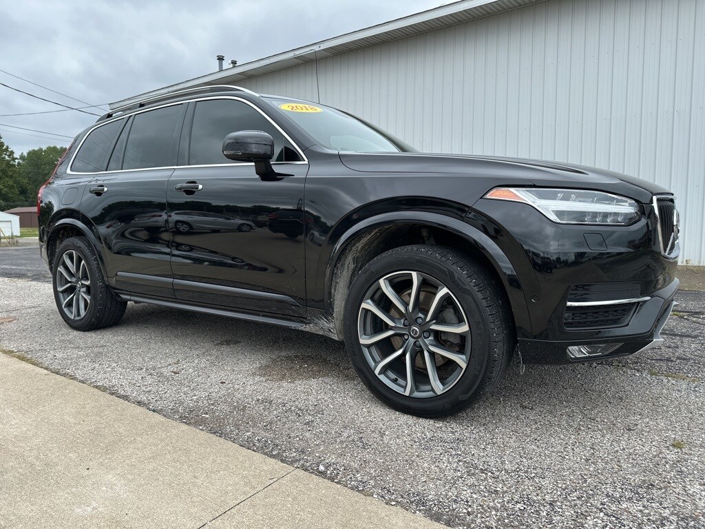 2018 Volvo XC90 T6 AWD Momentum photo 3