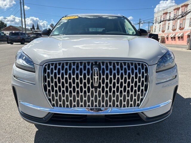 2024 Lincoln Corsair Premiere photo 2