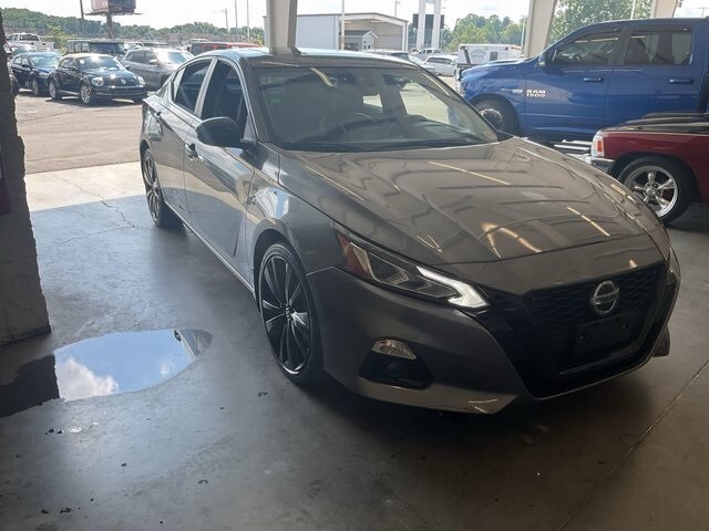 2022 Nissan Altima 2.5 SR photo 3
