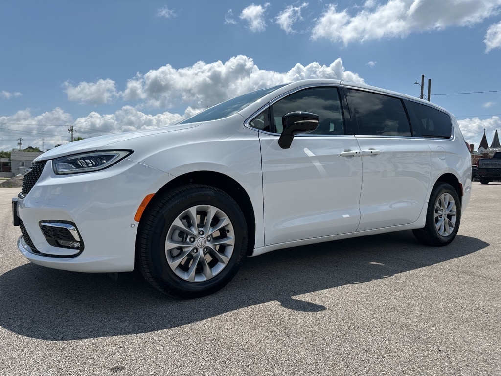 2025 Chrysler Pacifica SELECT AWD