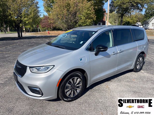 2024 Chrysler Pacifica PHEV