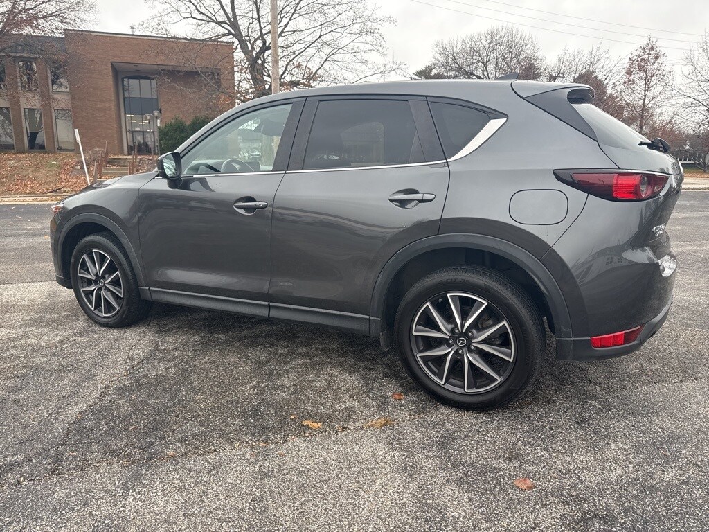 2018 Mazda CX-5 Touring photo 2