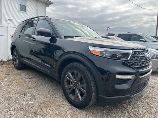 2021 Ford Explorer XLT photo 3