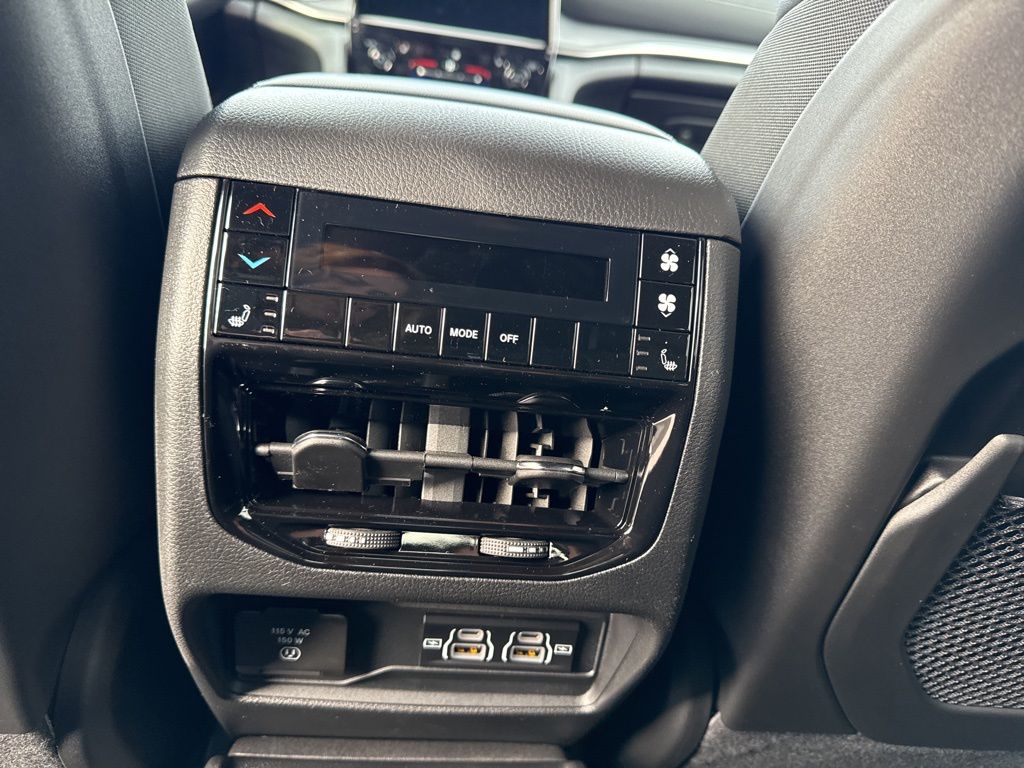 2025 Jeep Grand Cherokee L Limited - Photo 15