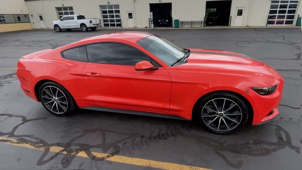 2015 Ford Mustang EcoBoost photo 2