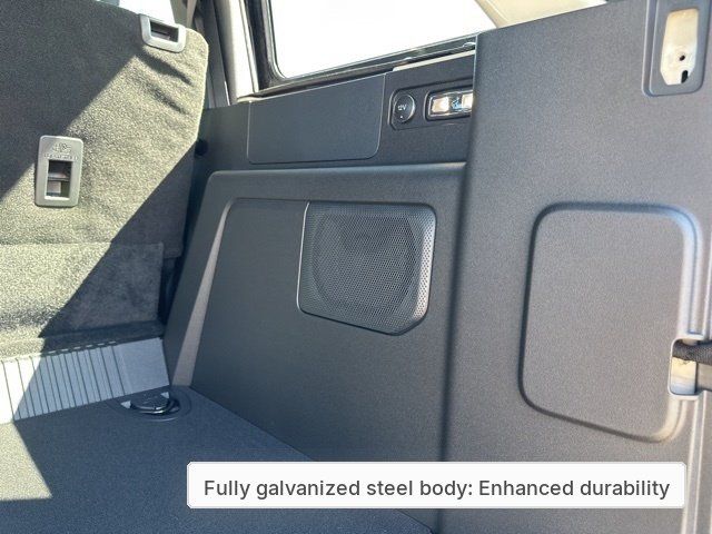 2025 Ford Bronco 4-Door Base - Photo 17