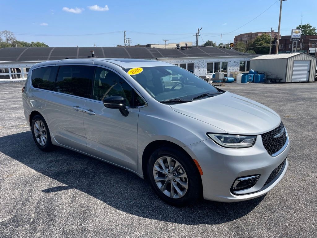 Used 2026 Chrysler Pacifica Limited Passenger Van