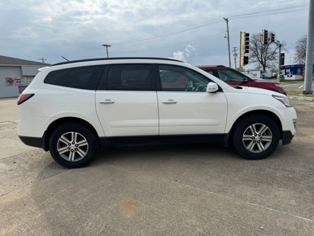 Used 2015 Chevrolet Traverse For Sale at Silverthorne Ford VIN 1GNKRGKD1FJ169557