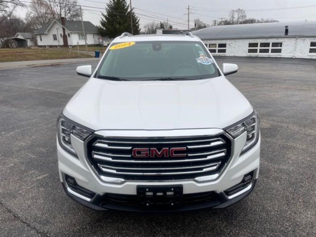 Used 2024 GMC Terrain SLT SUV