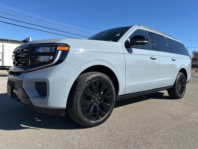 2025 Ford Expedition Platinum's photo