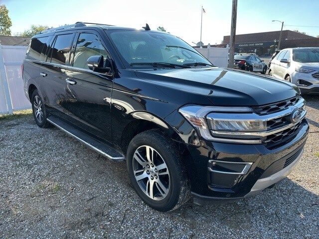 2022 Ford Expedition MAX Limited photo 3