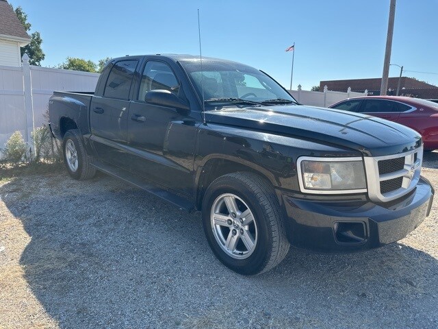 2011 Dodge Dakota SXT SLT photo 3
