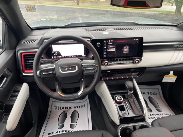 2025 GMC Canyon AT4 - Photo 15