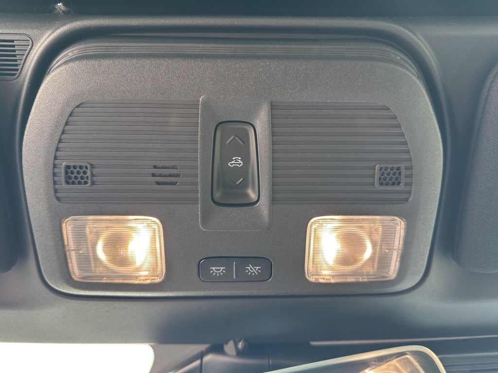 2025 Ford Mustang GT Premium Convertible - Photo 35