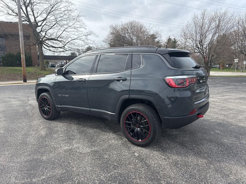 Used 2018 Jeep Compass Trailhawk with VIN 3C4NJDDB8JT163098 for sale in Robinson, IL