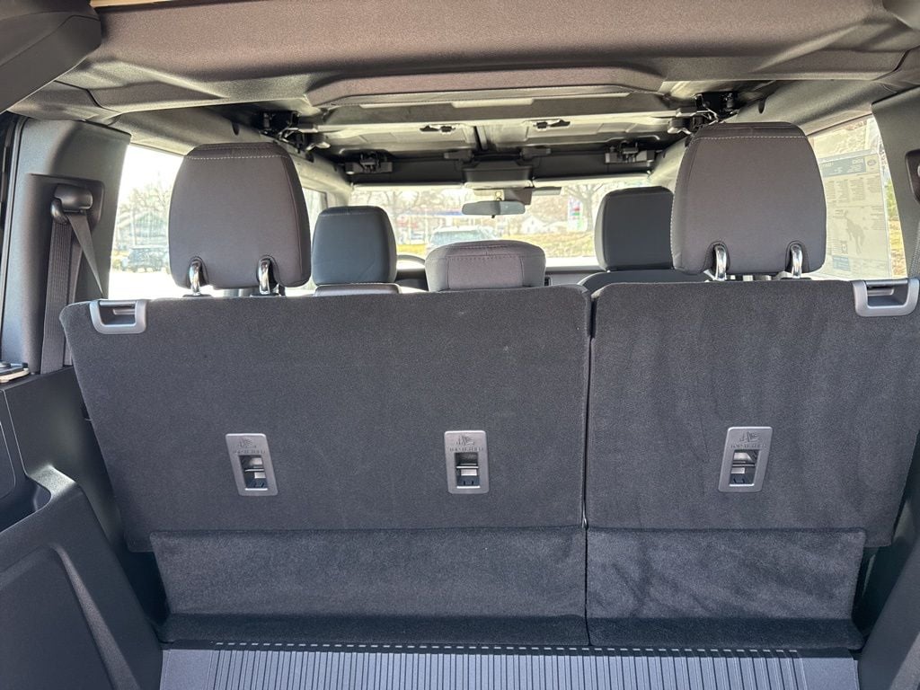 2025 Ford Bronco 4-Door Base - Photo 37