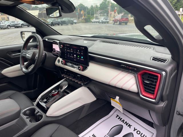 2025 GMC Canyon AT4 - Photo 30