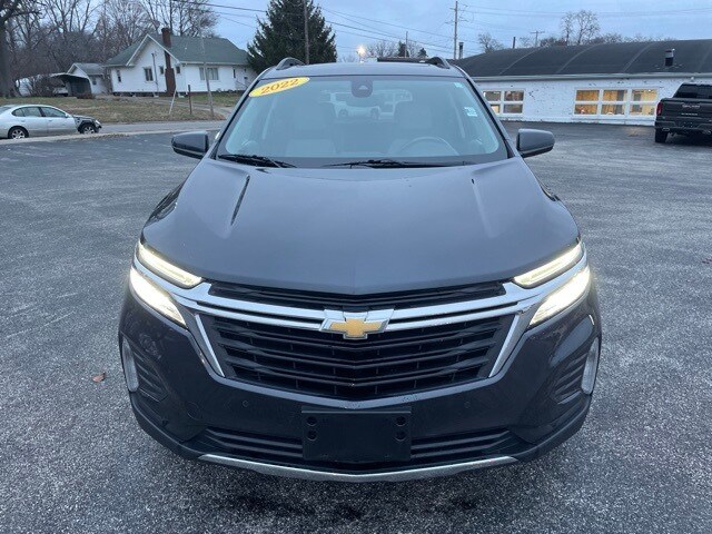 2022 Chevrolet Equinox LT photo 2