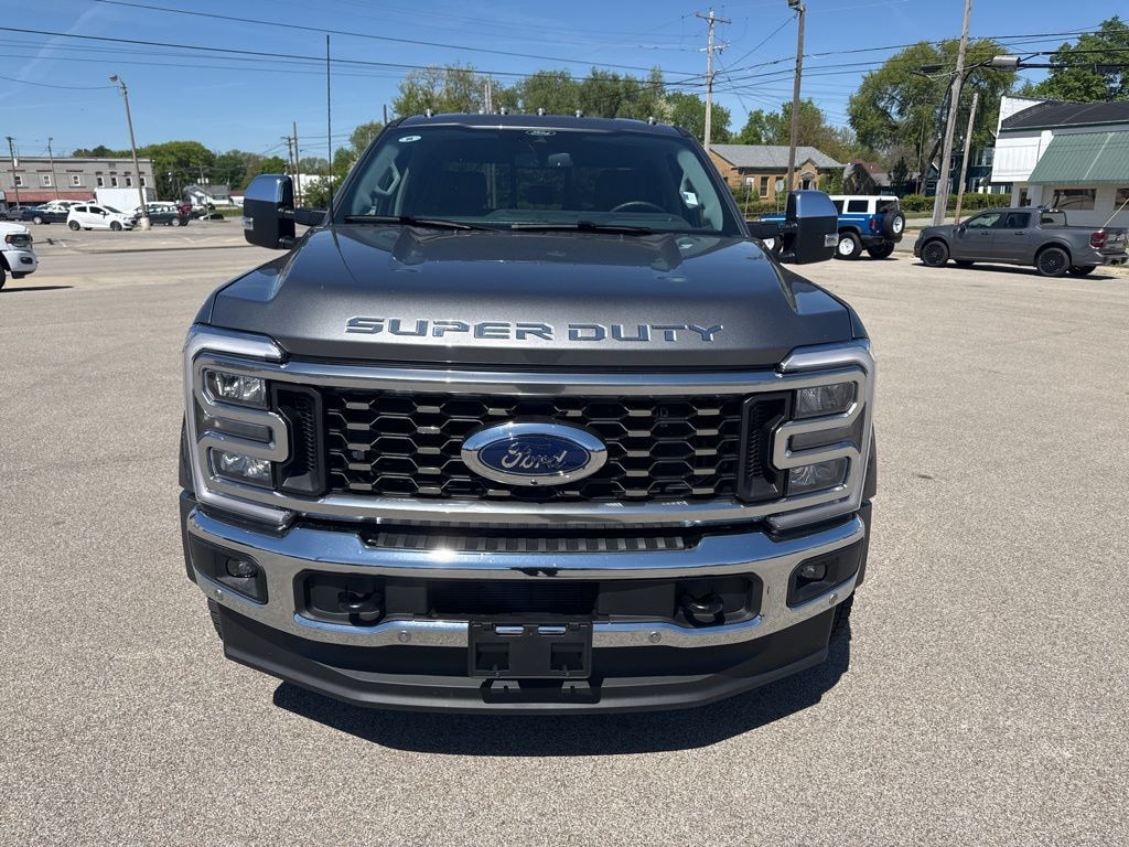 Used 2025 Ford F-450 Lariat Truck