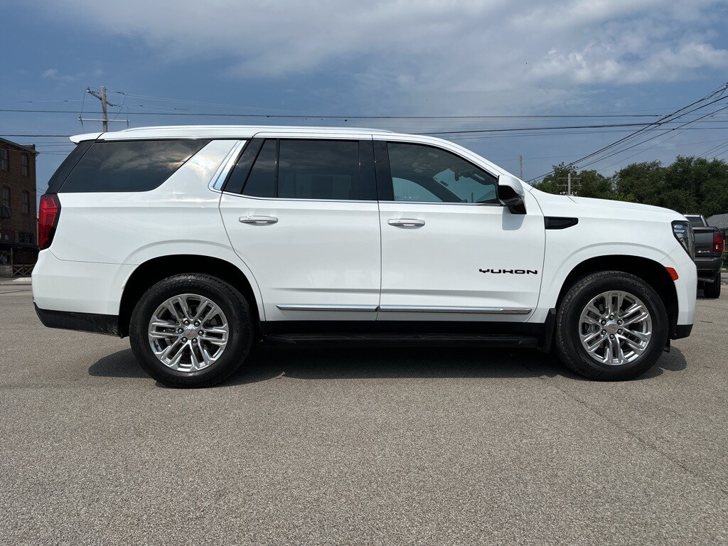 2023 Gmc Yukon SLT photo 3