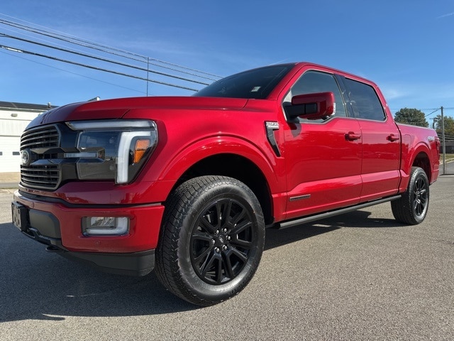 2025 Ford F-150 Platinum's photo
