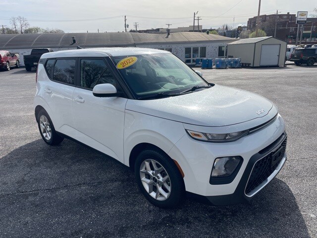 2022 Kia Soul LX photo 3