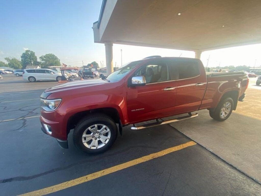 2015 Chevrolet Colorado LT photo 2