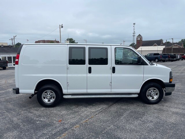 2023 Chevrolet Express 2500 Work Cargo Van photo 4