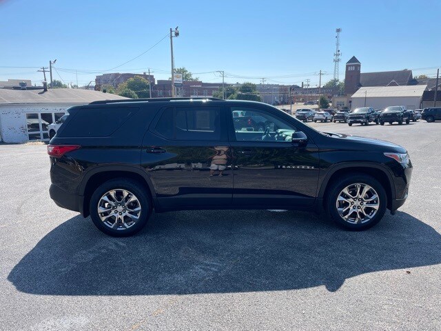 2020 Chevrolet Traverse RS photo 2